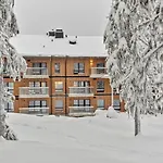 C23 Ski-in Ski-out By Aavalevi *