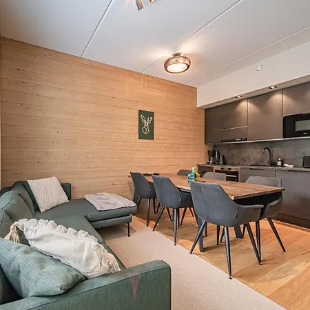 C23 Ski-in Ski-out By Aavalevi דירה