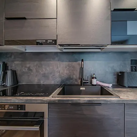 דירה C23 Ski-in Ski-out By Aavalevi לוי